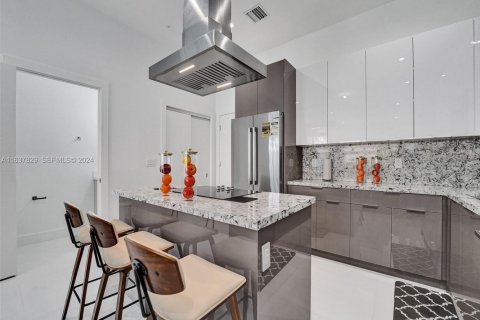 Touwnhouse à louer à Fort Lauderdale, Floride: 4 chambres, 223.43 m2 № 2243656 - photo 13