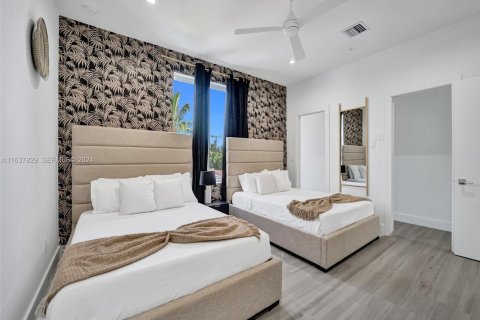Touwnhouse à louer à Fort Lauderdale, Floride: 4 chambres, 223.43 m2 № 2243656 - photo 28