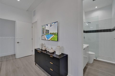 Touwnhouse à louer à Fort Lauderdale, Floride: 4 chambres, 223.43 m2 № 2243656 - photo 27