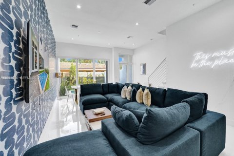 Touwnhouse à louer à Fort Lauderdale, Floride: 4 chambres, 223.43 m2 № 2243656 - photo 19