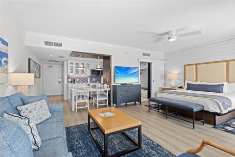 Condo in Longboat Key, Florida, 1 bedroom № 2195287 - photo 4
