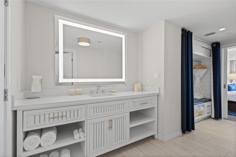 Condo in Longboat Key, Florida, 1 bedroom № 2195287 - photo 15