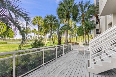 Condo in Longboat Key, Florida, 1 bedroom № 2195287 - photo 20
