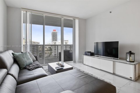 Condo in Hallandale Beach, Florida, 2 bedrooms  № 2052972