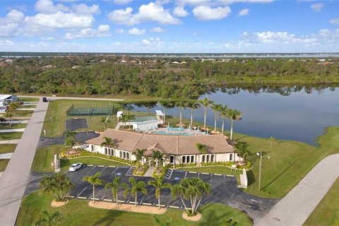 House in Port Charlotte, Florida 2 bedrooms, 108.6 sq.m. № 1628383 - photo 3