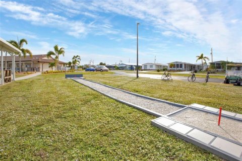 House in Port Charlotte, Florida 2 bedrooms, 108.6 sq.m. № 1628383 - photo 30