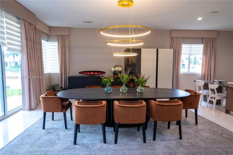 Villa ou maison à vendre à Doral, Floride: 6 chambres, 452.81 m2 № 2056982 - photo 10