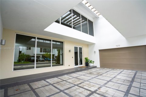 Villa ou maison à vendre à Doral, Floride: 6 chambres, 452.81 m2 № 2056982 - photo 6
