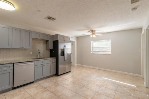 Casa en venta en Orange City, Florida, 3 dormitorios, 158.49 m2 № 2430843 - foto 7