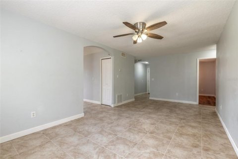 Casa en venta en Orange City, Florida, 3 dormitorios, 158.49 m2 № 2430843 - foto 6