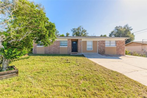 Casa en Orange City, Florida 3 dormitorios, 158.49 m2 № 2430843