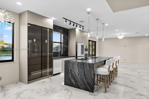 Купить виллу или дом в Бока-Ратон, Флорида 5 спален, 277.68м2, № 2043456 - фото 8