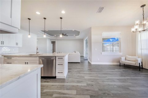 Casa en venta en Lakeland, Florida, 4 dormitorios, 185.8 m2 № 2309935 - foto 12