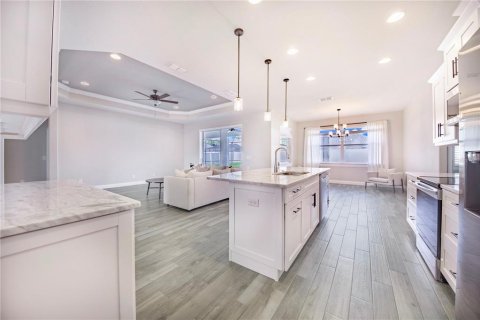 Casa en venta en Lakeland, Florida, 4 dormitorios, 185.8 m2 № 2309935 - foto 8