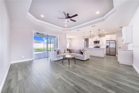 Casa en venta en Lakeland, Florida, 4 dormitorios, 185.8 m2 № 2309935 - foto 5