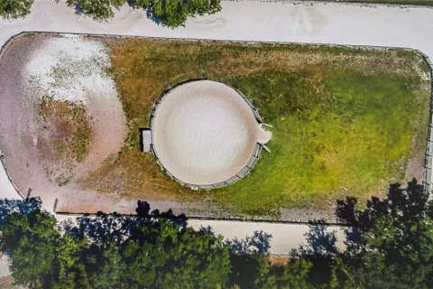 Land in Tampa, Florida № 2104194
