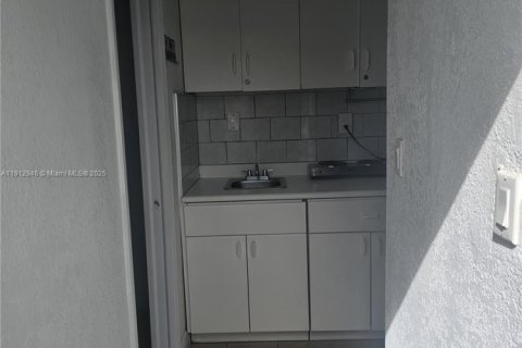 Appartement à louer à Hialeah, Floride: 1 chambre № 1969261 - photo 3
