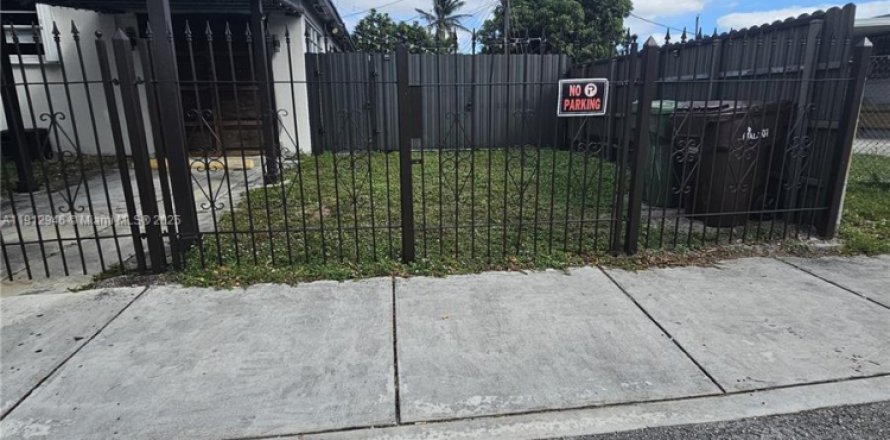 Appartement à Hialeah, Floride 1 chambre № 1969261