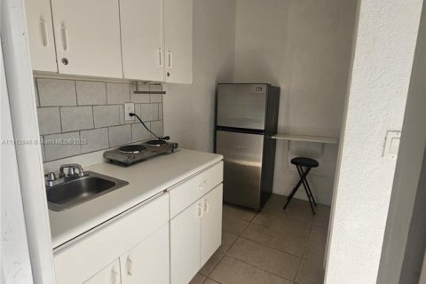 Appartement à louer à Hialeah, Floride: 1 chambre № 1969261 - photo 4