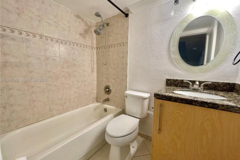 Снять в аренду кондоминиум в Форт-Лодердейл, Флорида 2 спальни, 65.22м2, № 2009882 - фото 5