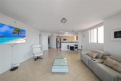 Condominio en venta en Fort Lauderdale, Florida, 2 dormitorios, 129.78 m2 № 2020934 - foto 11