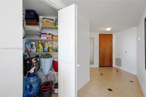 Condominio en venta en Fort Lauderdale, Florida, 2 dormitorios, 129.78 m2 № 2020934 - foto 20