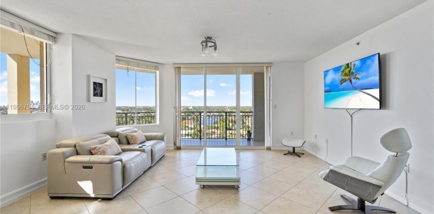 Condominio en Fort Lauderdale, Florida, 2 dormitorios  № 2020934