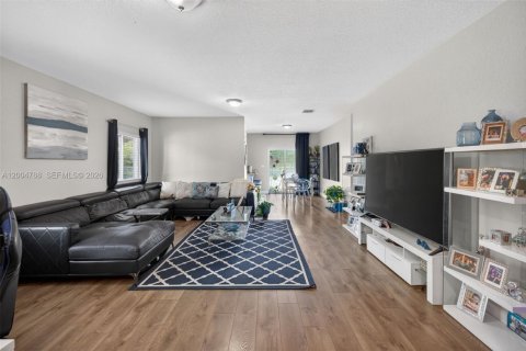 House in Fort Lauderdale, Florida 3 bedrooms, 164.44 sq.m. № 2069839 - photo 6