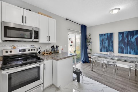 House in Fort Lauderdale, Florida 3 bedrooms, 164.44 sq.m. № 2069839 - photo 21