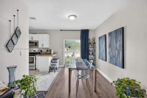 House in Fort Lauderdale, Florida 3 bedrooms, 164.44 sq.m. № 2069839 - photo 12