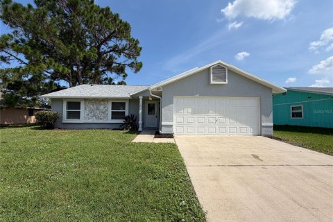 House in Palm Bay, Florida 3 bedrooms, 107.49 sq.m. № 2314186