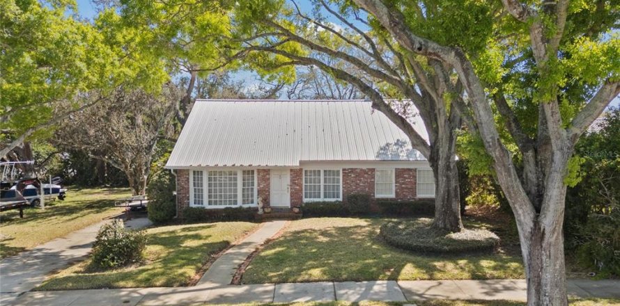 Villa ou maison à Tarpon Springs, Floride 2 chambres, 147.9 m2 № 2139380