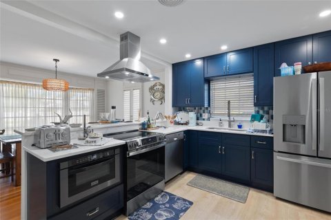 Villa ou maison à vendre à Tarpon Springs, Floride: 2 chambres, 147.9 m2 № 2139380 - photo 16