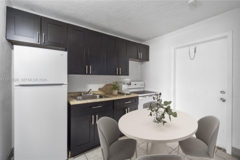 Apartamento en alquiler en Belle Glade, Florida, 2 dormitorios, 62.24 m2 № 2041258 - foto 6