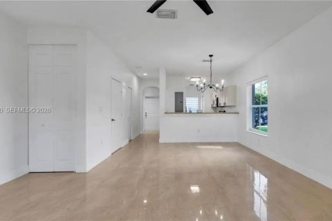 Copropriété à vendre à Miramar, Floride: 3 chambres, 116.22 m2 № 2091274 - photo 3