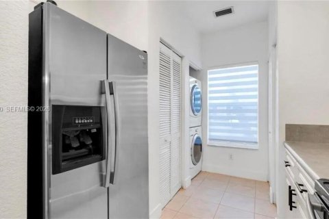 Copropriété à vendre à Miramar, Floride: 3 chambres, 116.22 m2 № 2091274 - photo 5