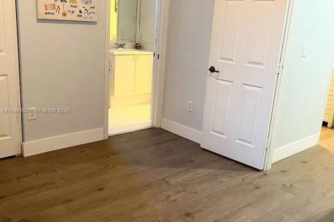 Copropriété à vendre à Miramar, Floride: 3 chambres, 116.22 m2 № 2091274 - photo 13