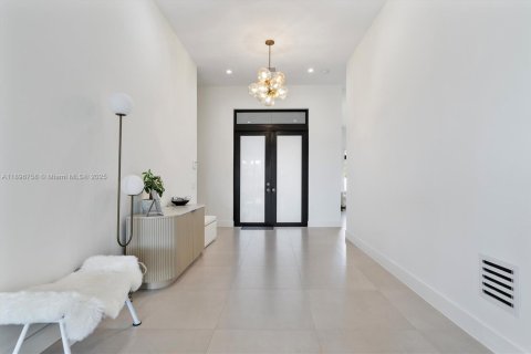 Villa ou maison à vendre à Hollywood, Floride: 4 chambres, 288 m2 № 1950713 - photo 7