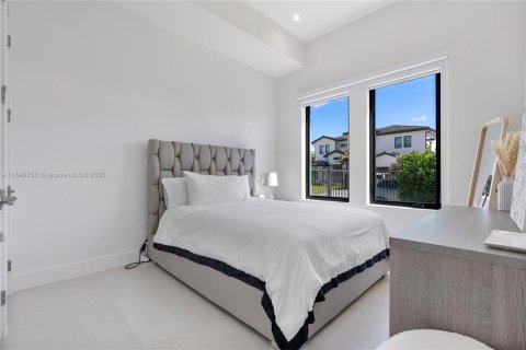 Villa ou maison à vendre à Hollywood, Floride: 4 chambres, 288 m2 № 1950713 - photo 28