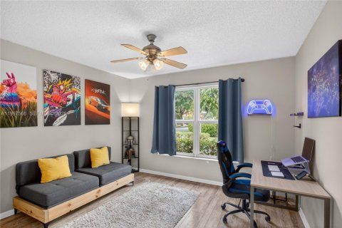 Купить виллу или дом в Корал-Спрингс, Флорида 3 спальни, 147.71м2, № 2068158 - фото 20