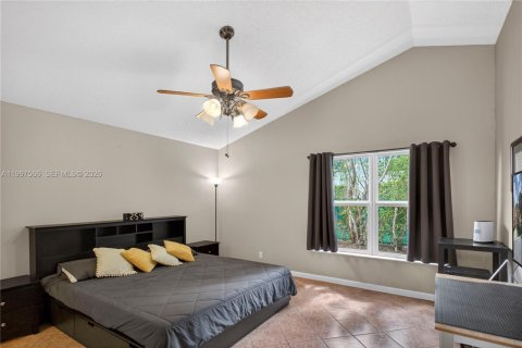 Купить виллу или дом в Корал-Спрингс, Флорида 3 спальни, 147.71м2, № 2068158 - фото 28