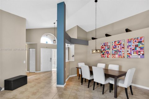 Купить виллу или дом в Корал-Спрингс, Флорида 3 спальни, 147.71м2, № 2068158 - фото 12