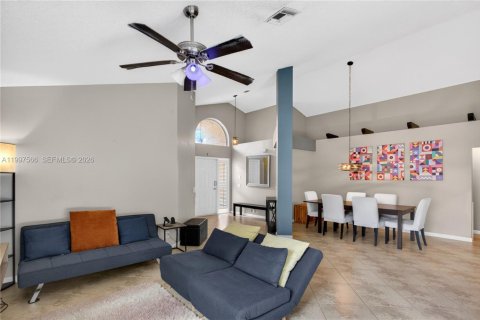 Купить виллу или дом в Корал-Спрингс, Флорида 3 спальни, 147.71м2, № 2068158 - фото 6