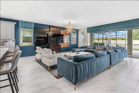 Villa ou maison à vendre à Kissimmee, Floride: 9 chambres, 448.53 m2 № 2399280 - photo 3