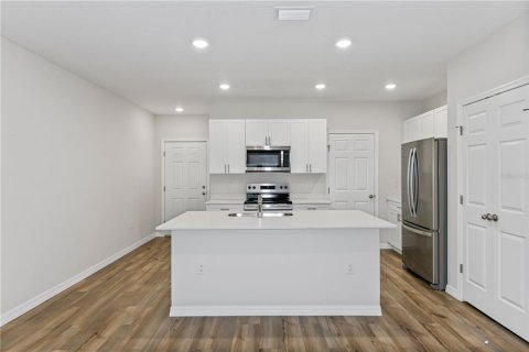 Townhouse in Haines City, Florida 3 bedrooms, 142.51 sq.m. № 1873300 - photo 3