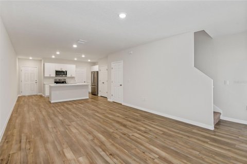 Townhouse in Haines City, Florida 3 bedrooms, 142.51 sq.m. № 1873300 - photo 7
