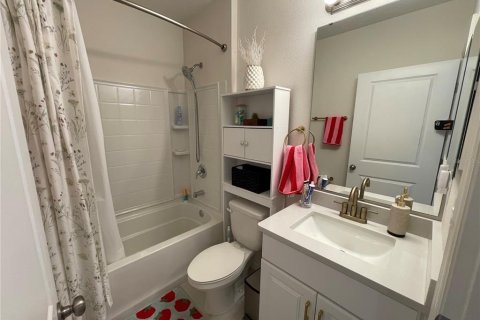 Casa en alquiler en Kissimmee, Florida, 4 dormitorios, 171.4 m2 № 1888693 - foto 17
