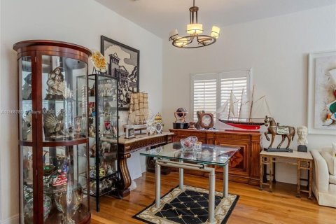 House in Miramar, Florida 3 bedrooms, 156.45 sq.m. № 2015460 - photo 16