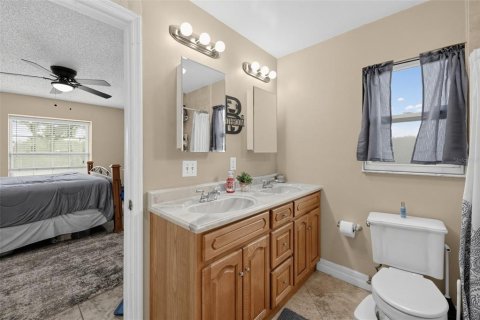 Casa en venta en Tampa, Florida, 3 dormitorios, 130.06 m2 № 2396143 - foto 29