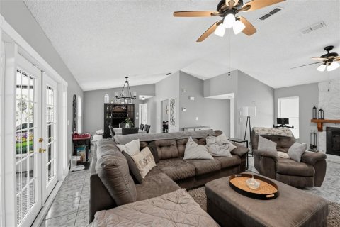 Casa en venta en Tampa, Florida, 3 dormitorios, 130.06 m2 № 2396143 - foto 10
